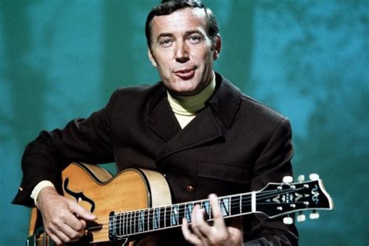 10 Astonishing Facts About Val Doonican