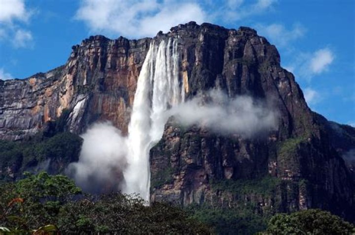 10 Captivating Facts About Angel Falls