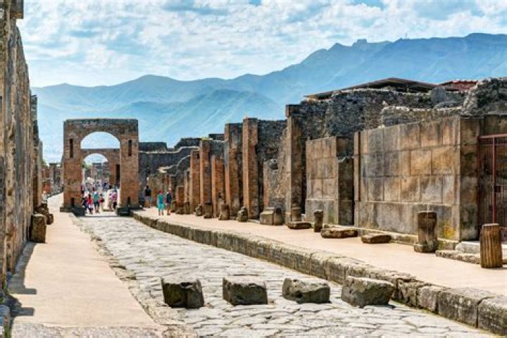 10 Mind-blowing Facts About Archaeological Technician