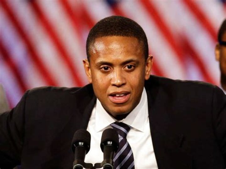 14 Extraordinary Facts About B.J. Armstrong