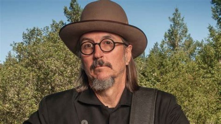 15 Fascinating Facts About Les Claypool