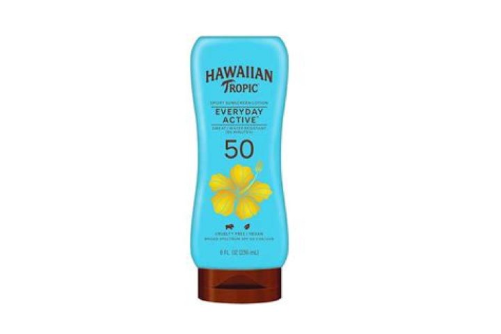 15 Sunscreens Without Benzene and the Recall List Dermatologists Want