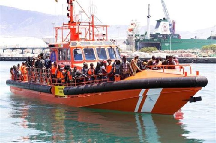 19 migrants drown off Spanish tourist island