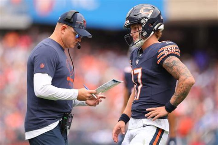 2024 edge rushers? Justin Fields trade hypotheticals? Bears mailbag, plus Week 7 picks