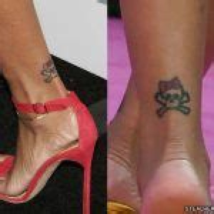 22 Celebrity Sternum Tattoos | Steal Her Style