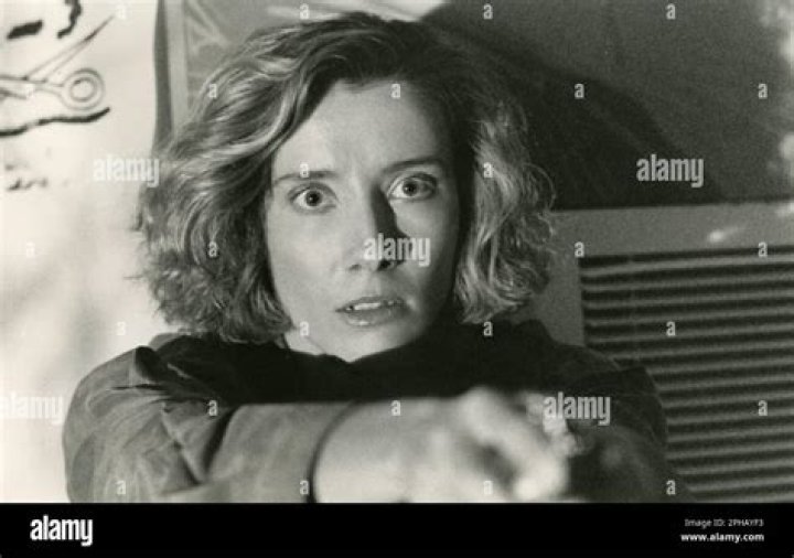 44 Facts about the movie Dead Again