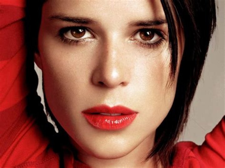 48 Facts About Neve Campbell