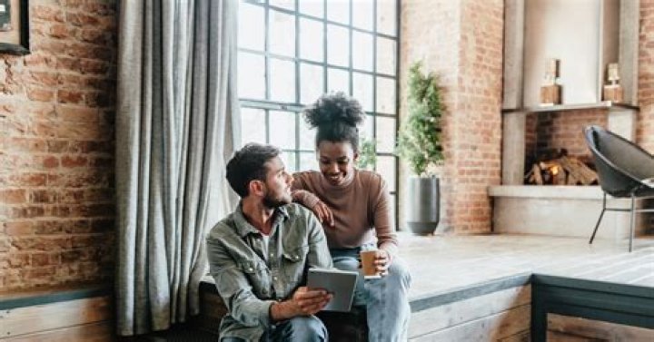 6 Signs You're A Bad Communicator — And How To Improve