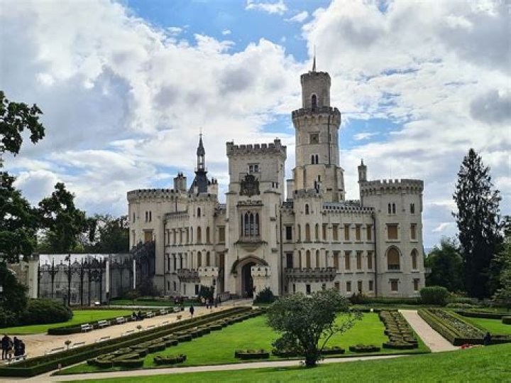 8 Astonishing Facts About Hluboká Castle