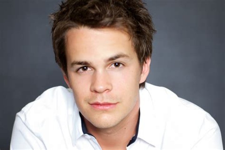8 Intriguing Facts About Johnny Simmons