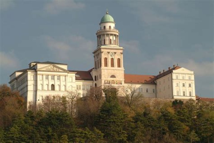 8 Mind-blowing Facts About Pannonhalma Archabbey