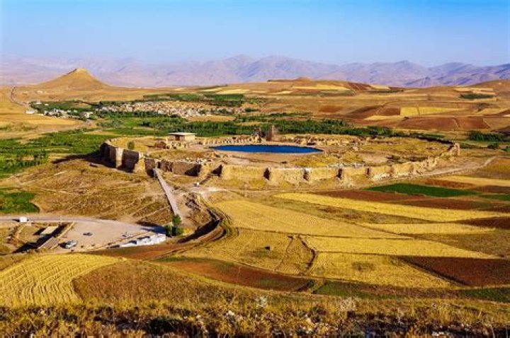 9 Fascinating Facts About Takht-e Soleyman