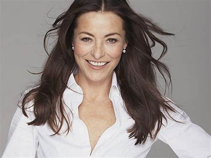 A Comprehensive Look At Amanda Donohoe: Career, Life, And Achievements