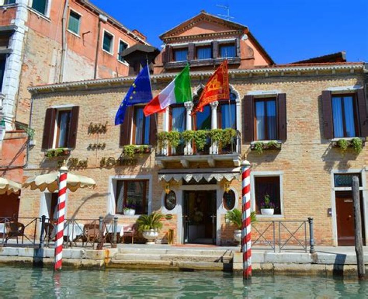 Ai Mori D'Oriente Hotel Review, Venice, Italy