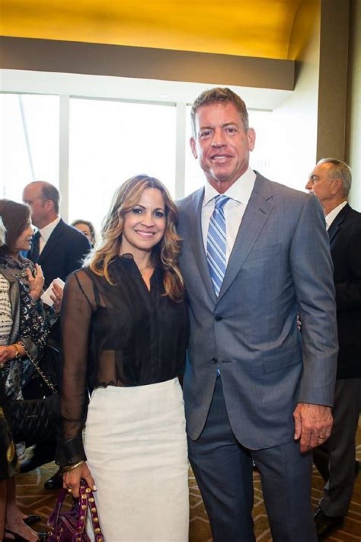All About Troy Aikman’s Wife, Catherine Mooty