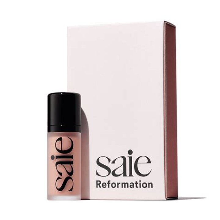 An Editor’s Review of the Saie x Reformation High Glow Highlighter