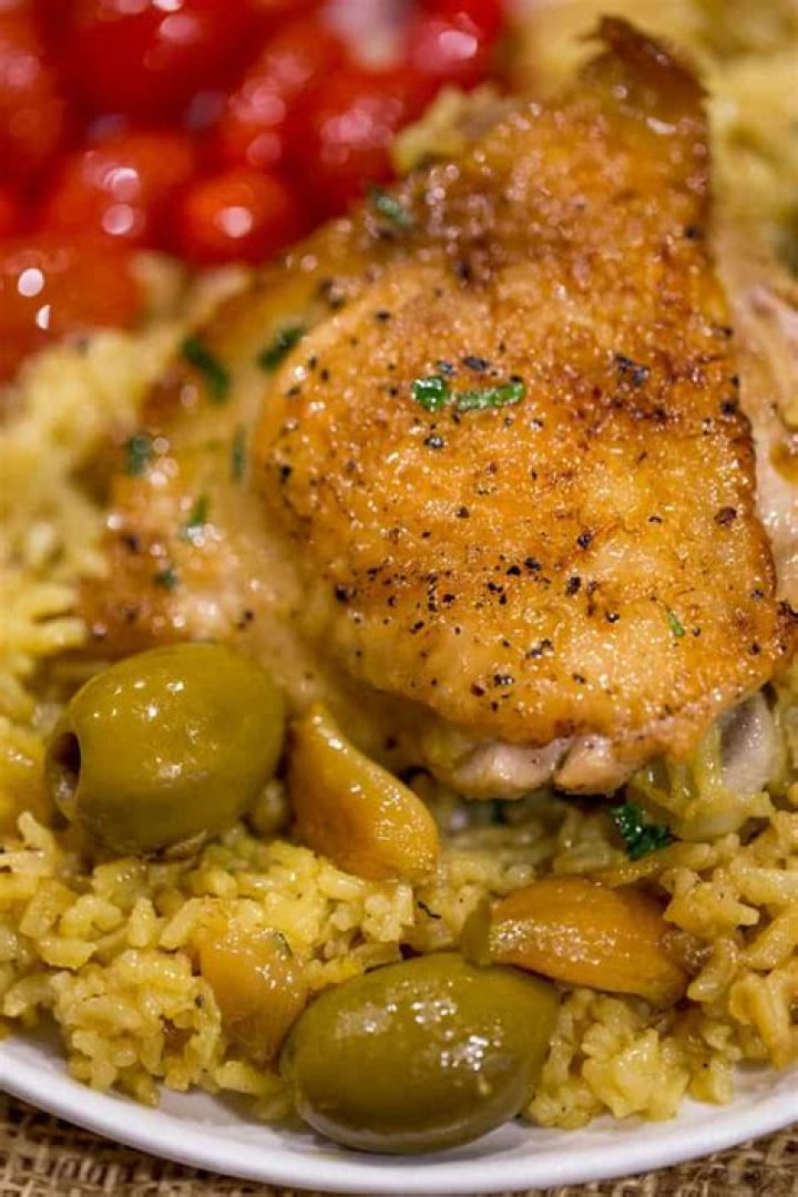 Andalusian-Style Chicken with Saffron and Green Olives | Recipe