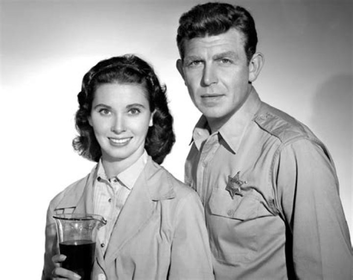 Andy and Barney's Girlfriends - The Andy Griffith Show [V]