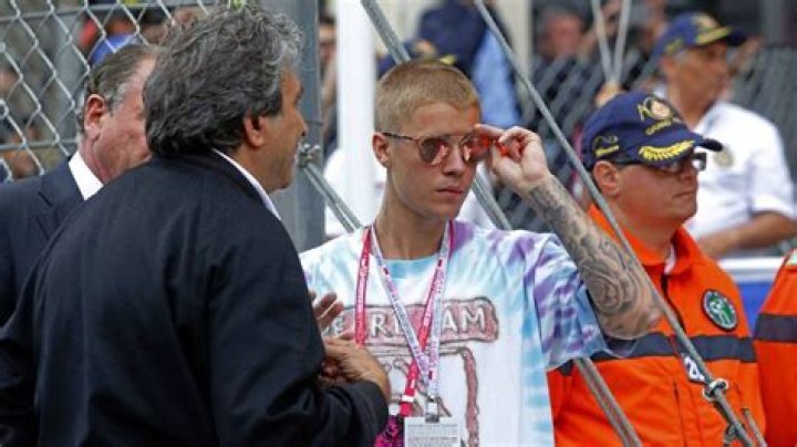 Anonymous bring up Pizzagate and claim Justin Bieber was abused