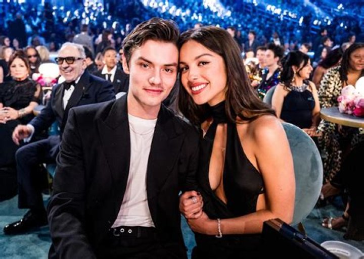 Are Olivia Rodrigo & Elijah Hewson Dating? Details About Their Rumored Relationship