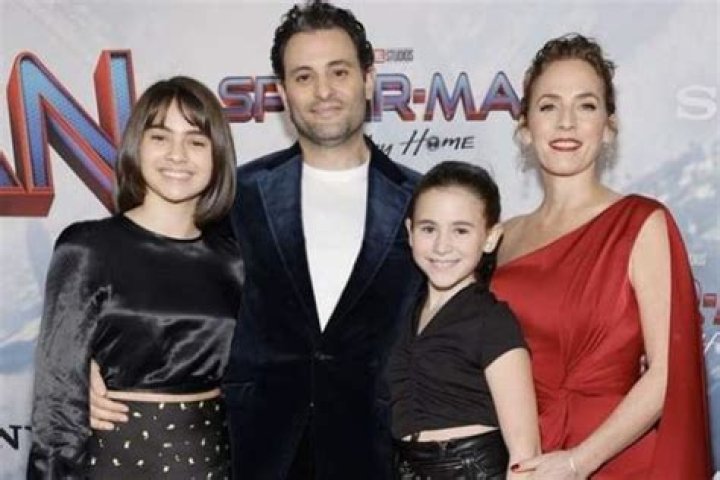 Arian Moayed Net Worth, Age, Height, Wife, Children, Movies