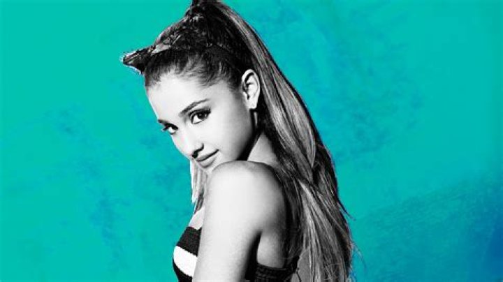 Ariana Grande: 'Into You' Music Video Outfits
