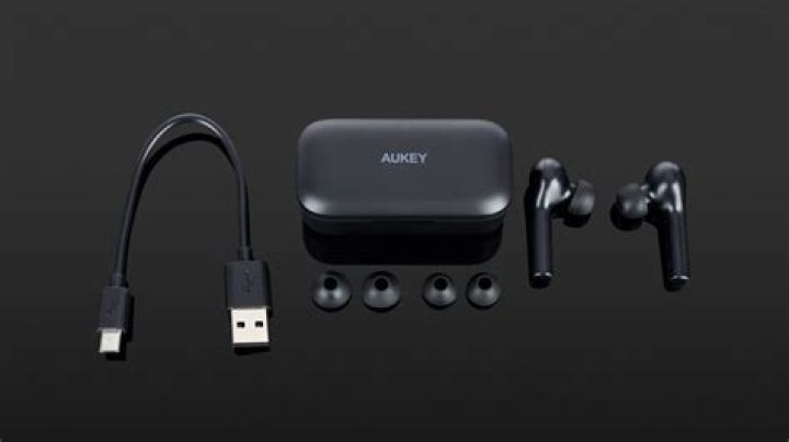 Aukey EP-T21 review: $30 true wireless earbuds you'll actually want to use