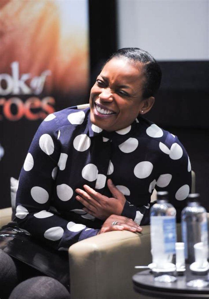Aunjanue Ellis Biography