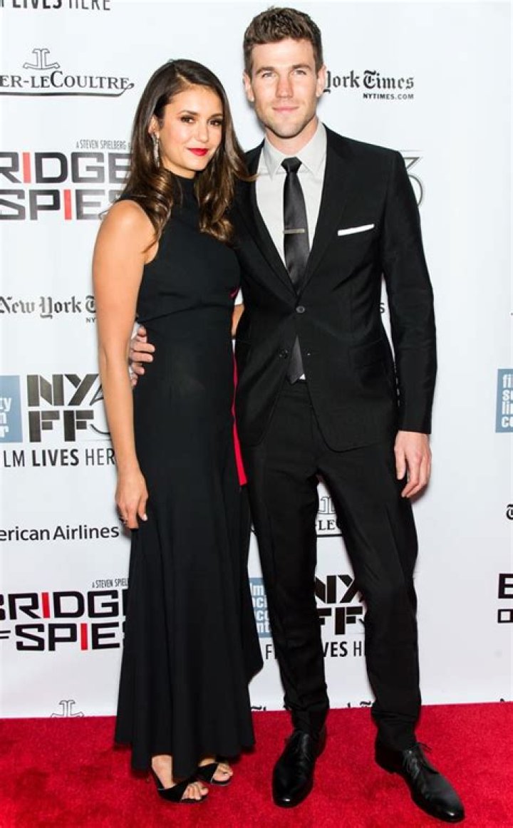 Austin Stowell and Nina Dobrev