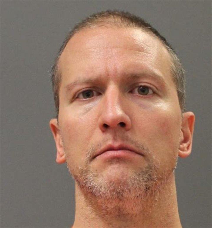 Bail for former officer Derek Chauvin set at $500,000, document shows