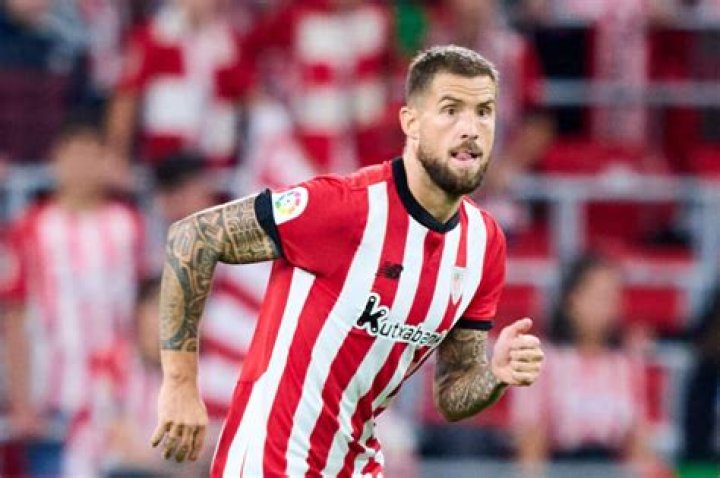Barcelona sign Inigo Martinez on free transfer from Athletic Bilbao