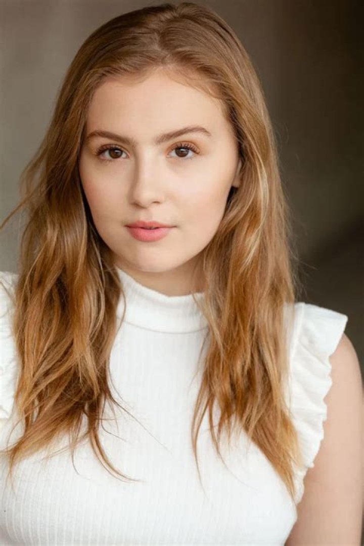 Bebe Wood Age, Height, Net Worth, Family, Boyfriend, Bio