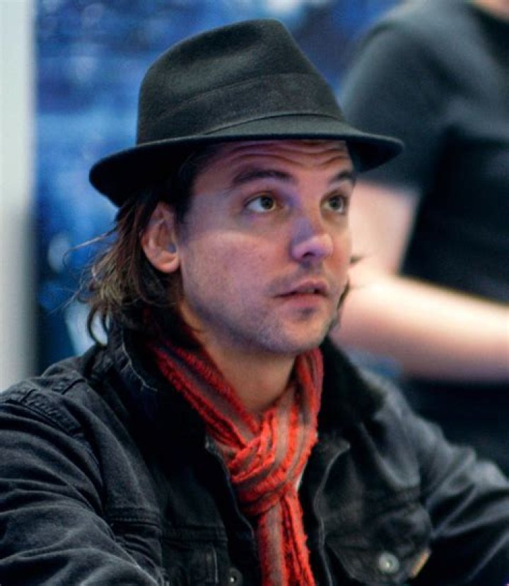 Biography of Andrew-Lee Potts