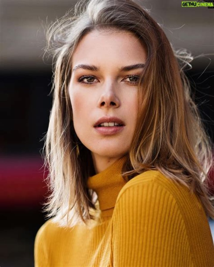 Biography of Emma Ishta