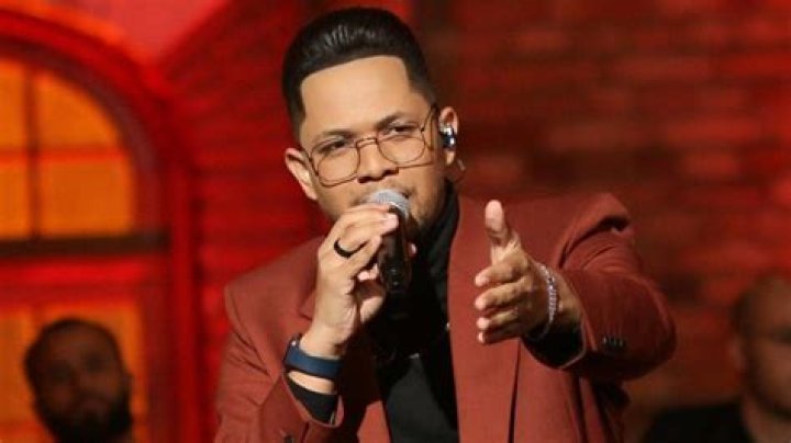 Brazilian Gospel Singer Pedro Henrique Tragically Collapses and Dies Onstage