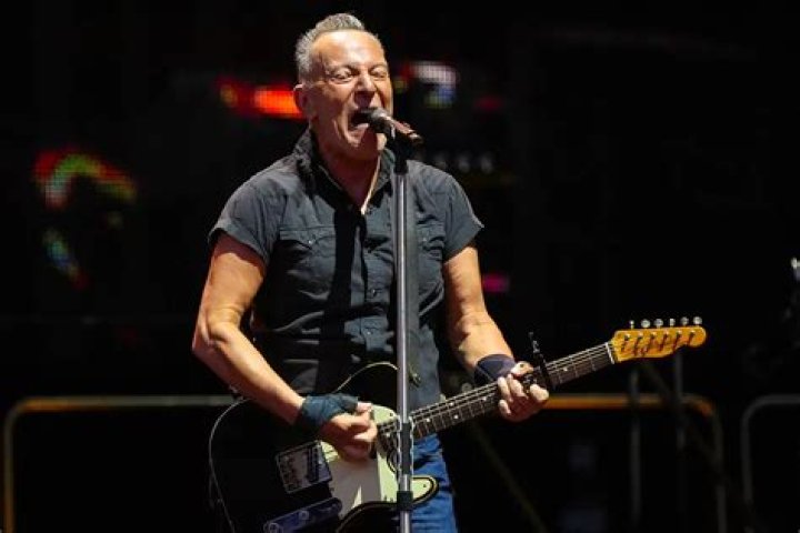 Bruce Springsteen Net Worth: how much does he earn per tour?