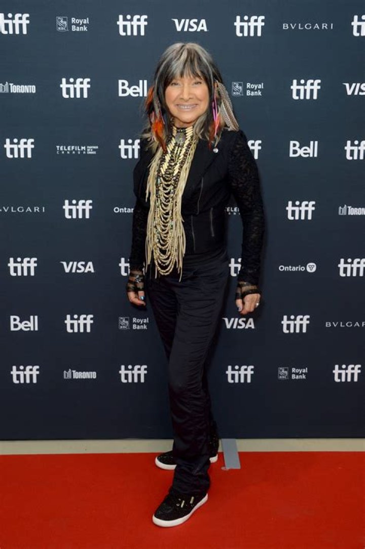 Buffy Sainte-Marie Net Worth  - Pulptastic