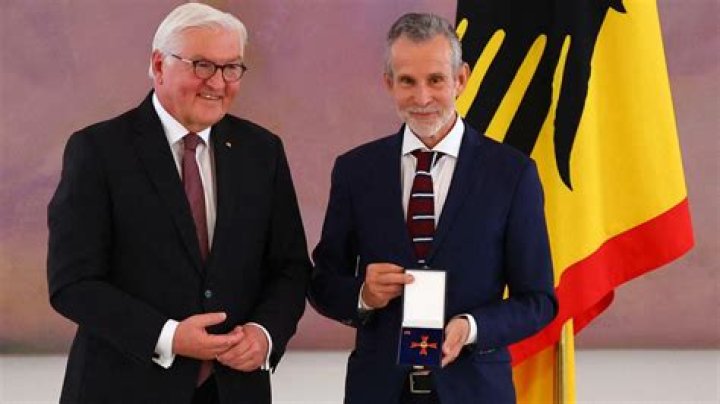 Bundesverdienstkreuz für Schauspieler Ulrich Matthes