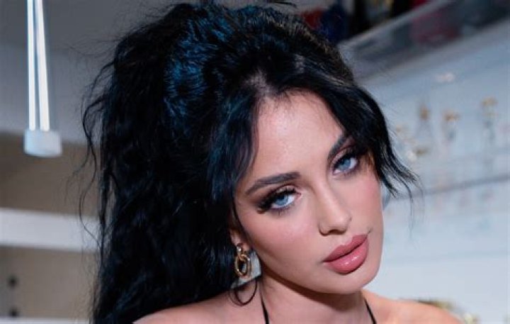 Camilla Araujo Lekas: The Rising Star Of The Digital Age
