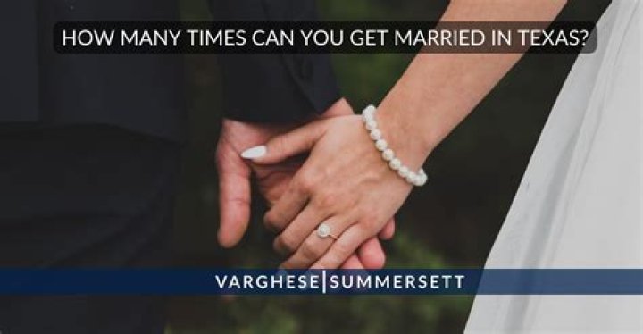 Can you get married in Hollywood Story?