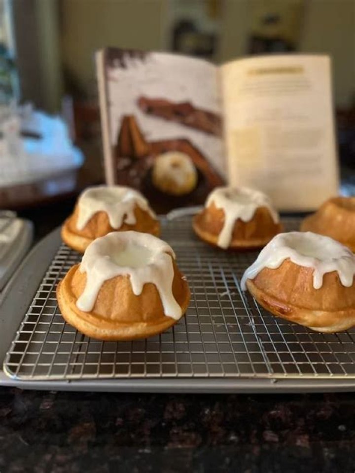 Can you make sweet rolls in Skyrim?