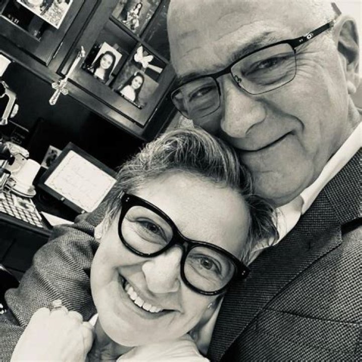 Caroline Manzo Bio, Lifestyle, Age, RHONJ, Manzo’d with Kids & Net worth.