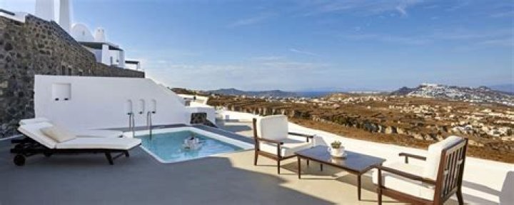 Carpe Diem Santorini Hotel Review, Greece