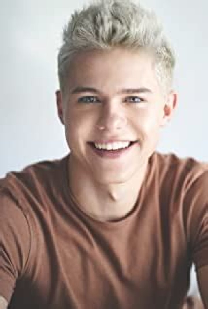 Case Walker Wiki, Biography, Age, Career, Net Worth, Girlfriend, Family