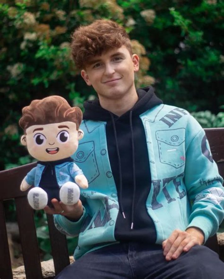 Caylus Cunningham Bio, Family, Career, Girlfriend, Net Worth, Measurements
