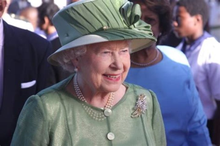 Celebrities and World Leaders Pay Tribute to Queen Elizabeth II