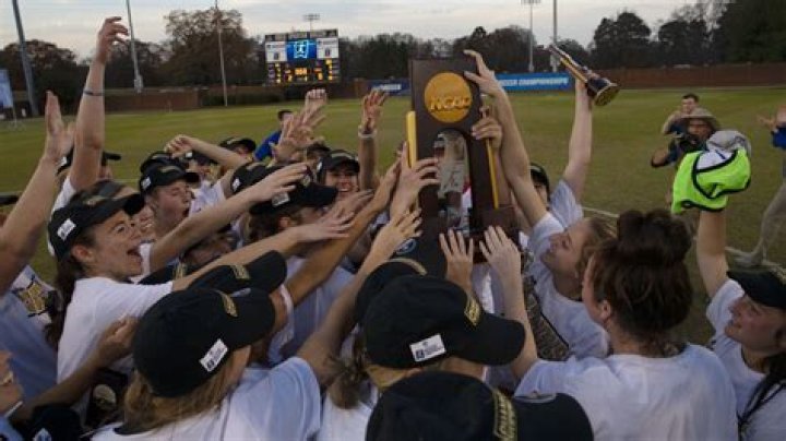 Christopher Newport University Women's Soccer Program Information