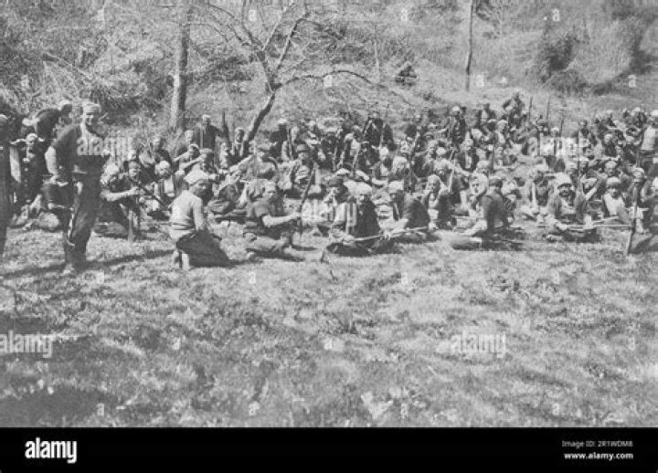 CNN - Albania's southern rebels take more towns