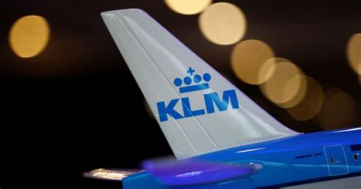 CNN.com - Air France claims KLM takeover