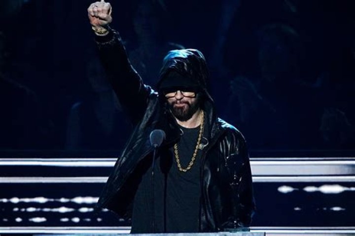 CNN.com - Entertainment - Eminem: Hero or homophobe?